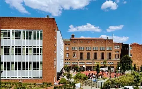 Institut Saint-Julien Parnasse - Fondamental